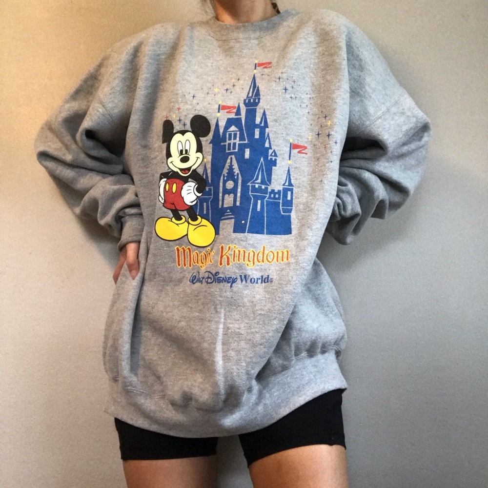 Vintage Walt Disney World Magic Kingdom Sweatshirt